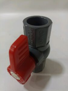 VALVULA BOLA 1/2X150# CPTA S/S PVC